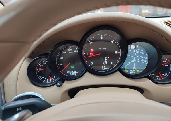 Porsche Cayenne cena 62000 przebieg: 283000, rok produkcji 2011 z Warszawa małe 121